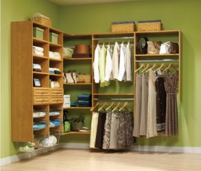 Угловой Шкаф-купе в современную спальню: от маленьких до больших. Каким может быть его наполнение?