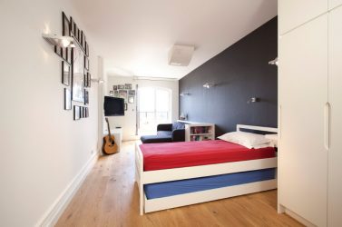 Угловой Шкаф-купе в современную спальню: от маленьких до больших. Каким может быть его наполнение?