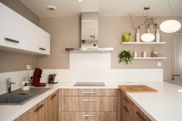 Узкая и длинная Кухня — Как оформить? Нюансы и хитрости для маленького интерьера (175+ Фото)