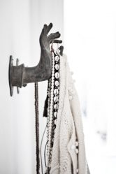 Настенная Вешалка своими руками в прихожую: с обувницей, с полкой, с крючками. Забудьте о недостатке пространства!