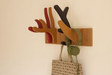 Настенная Вешалка своими руками в прихожую: с обувницей, с полкой, с крючками. Забудьте о недостатке пространства!