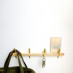 Настенная Вешалка своими руками в прихожую: с обувницей, с полкой, с крючками. Забудьте о недостатке пространства!