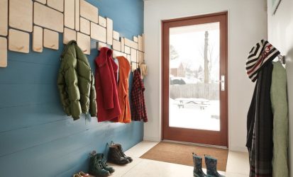 Настенная Вешалка своими руками в прихожую: с обувницей, с полкой, с крючками. Забудьте о недостатке пространства!