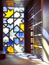 Витражная пленка на стекло — Свойства и выбор: 145+ (Фото) Вариантов (прозрачная, с рисунком, самокляющаяся). Как наклеить и снять?