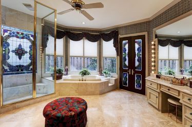 Витражная пленка на стекло — Свойства и выбор: 145+ (Фото) Вариантов (прозрачная, с рисунком, самокляющаяся). Как наклеить и снять?