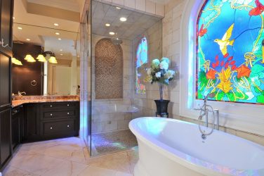 Витражная пленка на стекло — Свойства и выбор: 145+ (Фото) Вариантов (прозрачная, с рисунком, самокляющаяся). Как наклеить и снять?