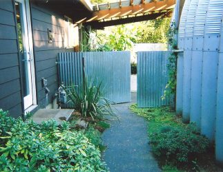 Забор из профнастила для Частного Дома: 135+ (Фото) Красивых ограждений своими руками