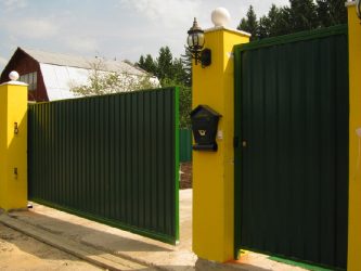 Забор из профнастила для Частного Дома: 135+ (Фото) Красивых ограждений своими руками