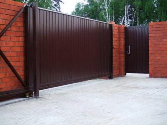 Забор из профнастила для Частного Дома: 135+ (Фото) Красивых ограждений своими руками