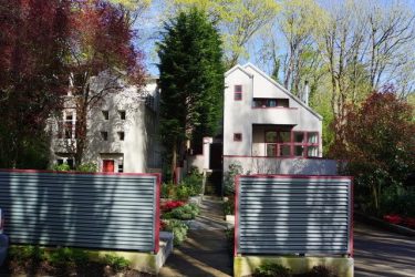 Забор из профнастила для Частного Дома: 135+ (Фото) Красивых ограждений своими руками