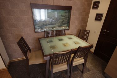 Аквариум в интерьере квартиры или дома: 145+ (Фото) видов для оформления Вашего дизайна (угловой, сухой, перегородка, маленький)