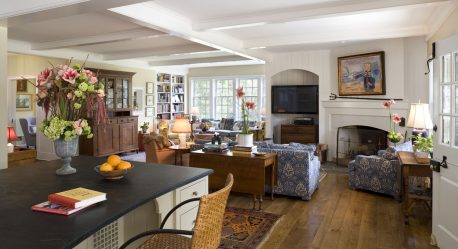 Американский стиль: Выбираем дизайн для квартиры (гостиной, спальни, кухни)