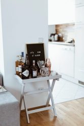 Бар для бутылок в интерьере квартиры или дома —  Как лучше сделать? 120+ (Фото) из дерева, напольный, угловой