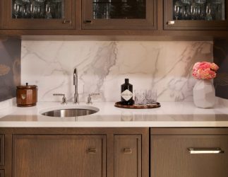 Бар для бутылок в интерьере квартиры или дома —  Как лучше сделать? 120+ (Фото) из дерева, напольный, угловой