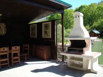 Зона Барбекю на даче: Как обустроить площадку с беседкой, мангалом и грилем? (180+Фото)