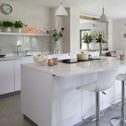 Как белая кухня с белой столешницей преобразит интерьер? 145+ Фото стилей и разновидностей решений в дизайне