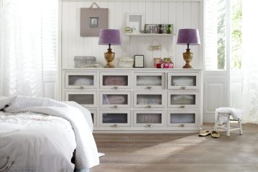 Особенности Комода белого цвета: 200+ (Фото) вариантов (глянцевый, с ящиками, без ручек)