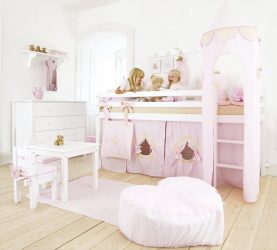 Детская в белых тонах: Как оформить комнату так, чтобы она не смотрелась скучно? Правила сочетания для стильных интерьеров (140+ Фото)