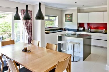 Современный дизайн маленькой кухни гостиной в частном доме. Новинки 2019-2020 года + 130 ФОТО