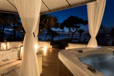 Особенности дизайна ванны с джакузи в интерьере дома и квартиры (120+Фото). Доступная роскошь с пользой для здоровья. Что нужно знать?