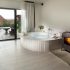 Зеркальный потолок: Особенности интерьерного решения (в ванной, гостиной, прихожей). Блестящая отделка для эффектного дизайна