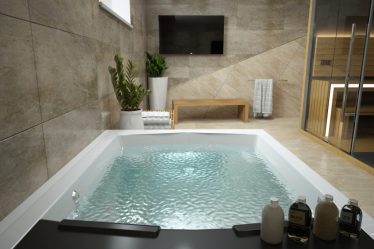 Особенности дизайна ванны с джакузи в интерьере дома и квартиры (120+Фото). Доступная роскошь с пользой для здоровья. Что нужно знать?