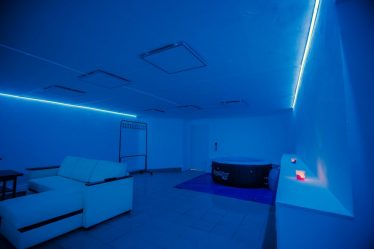 Особенности дизайна ванны с джакузи в интерьере дома и квартиры (120+Фото). Доступная роскошь с пользой для здоровья. Что нужно знать?