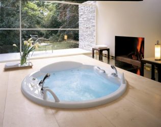 Особенности дизайна ванны с джакузи в интерьере дома и квартиры (120+Фото). Доступная роскошь с пользой для здоровья. Что нужно знать?