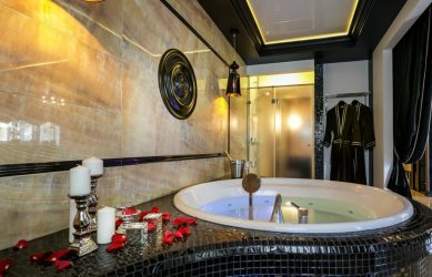 Особенности дизайна ванны с джакузи в интерьере дома и квартиры (120+Фото). Доступная роскошь с пользой для здоровья. Что нужно знать?