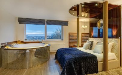 Особенности дизайна ванны с джакузи в интерьере дома и квартиры (120+Фото). Доступная роскошь с пользой для здоровья. Что нужно знать?