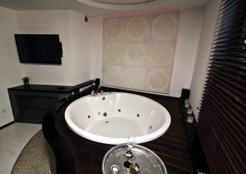 Особенности дизайна ванны с джакузи в интерьере дома и квартиры (120+Фото). Доступная роскошь с пользой для здоровья. Что нужно знать?