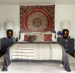 Гобелен в интерьере: Элегантное сочетание со стилями, идеи оформления (100+Фото). Как создать уютный дизайн своими руками? (шторы, покрывала, картины)