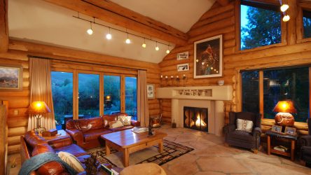 Дизайн гостиной в частном доме. Приемы оформления и ТОП-6 бюджетных способов преображения + 200 ФОТО