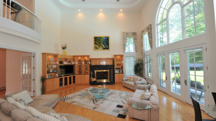 Дизайн гостиной в частном доме. Приемы оформления и ТОП-6 бюджетных способов преображения + 200 ФОТО