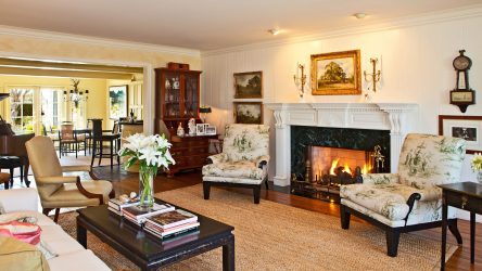 Дизайн гостиной в частном доме. Приемы оформления и ТОП-6 бюджетных способов преображения + 200 ФОТО