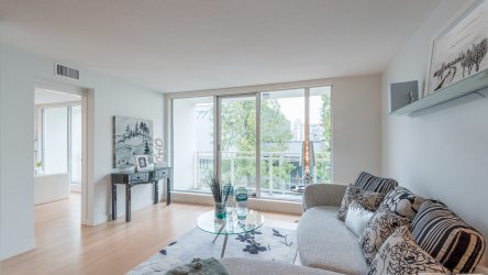 Дизайн гостиной в частном доме. Приемы оформления и ТОП-6 бюджетных способов преображения + 200 ФОТО