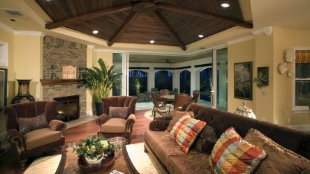 Дизайн гостиной в частном доме. Приемы оформления и ТОП-6 бюджетных способов преображения + 200 ФОТО