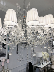 Хрустальные люстры в интерьере гостиной и спальни. Создаем красивое освещение: 150+Фото (потолочные, подвесные, классические)