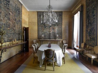 Хрустальные люстры в интерьере гостиной и спальни. Создаем красивое освещение: 150+Фото (потолочные, подвесные, классические)