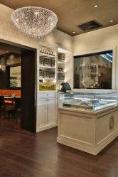 Хрустальные люстры в интерьере гостиной и спальни. Создаем красивое освещение: 150+Фото (потолочные, подвесные, классические)