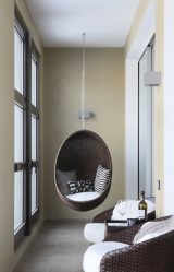 Подвесное Кресло из натурального и искусственного ротанга: 195+ Фото вариантов (плетеное, макраме, с чехлом)