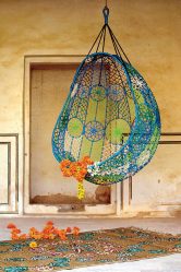 Подвесное Кресло из натурального и искусственного ротанга: 195+ Фото вариантов (плетеное, макраме, с чехлом)