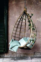 Подвесное Кресло из натурального и искусственного ротанга: 195+ Фото вариантов (плетеное, макраме, с чехлом)