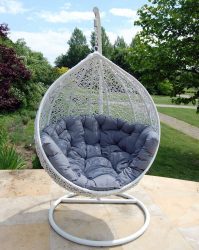 Подвесное Кресло из натурального и искусственного ротанга: 195+ Фото вариантов (плетеное, макраме, с чехлом)