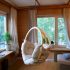 Стеклянные полки в комнате на стене: 150+ Фото использования в гостиной, на кухне, в ванной. Какой вариант выбрать?