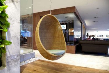 Подвесное Кресло из натурального и искусственного ротанга: 195+ Фото вариантов (плетеное, макраме, с чехлом)