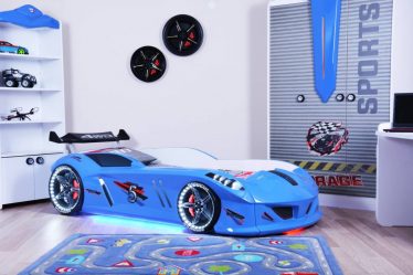 Кровать в виде машины для мальчиков и девочек: Как добавить изюминки в детскую комнату. (85+Фото). Особенности использования в интерьере