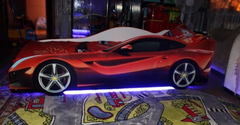 Кровать в виде машины для мальчиков и девочек: Как добавить изюминки в детскую комнату. (85+Фото). Особенности использования в интерьере