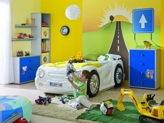 Кровать в виде машины для мальчиков и девочек: Как добавить изюминки в детскую комнату. (85+Фото). Особенности использования в интерьере