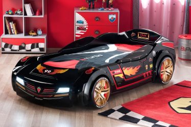 Кровать в виде машины для мальчиков и девочек: Как добавить изюминки в детскую комнату. (85+Фото). Особенности использования в интерьере